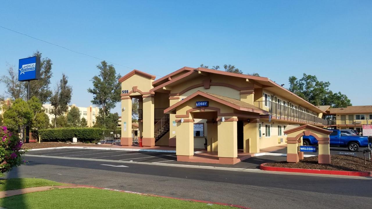 Americas Best Value Inn & Suites Эскондидо Экстерьер фото