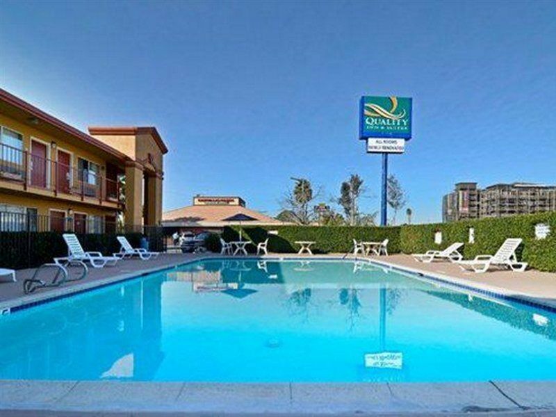 Americas Best Value Inn & Suites Эскондидо Экстерьер фото